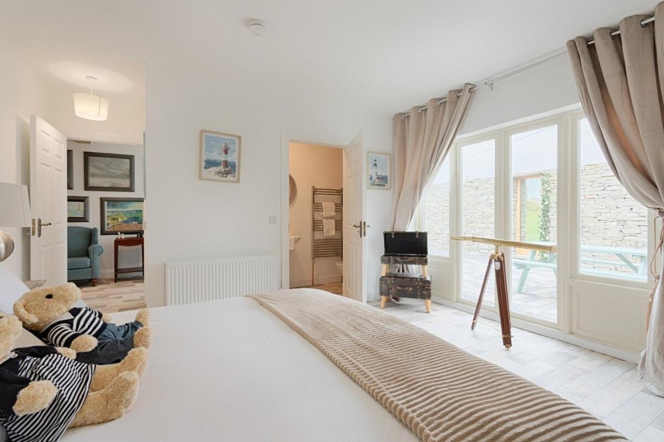 Holland House No3 * Clarecastle
